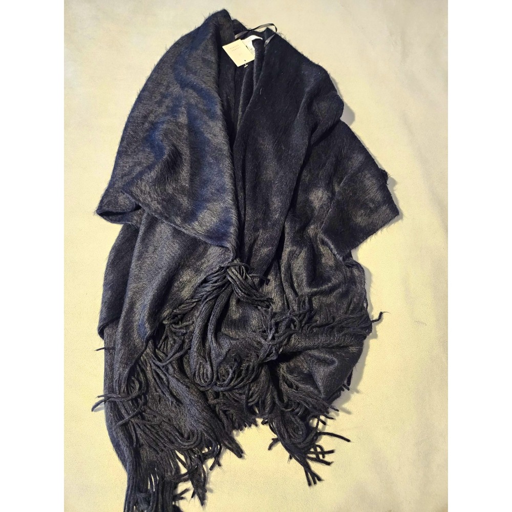 LC Lauren Conrad Black Fringed Poncho Ruana Wrap One Size New With Tags